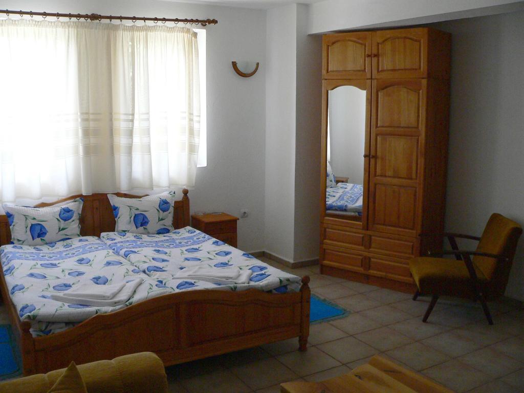 ארבאנאסי Hotel Pri Chakara מראה חיצוני תמונה