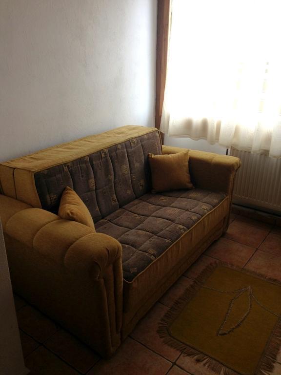 ארבאנאסי Hotel Pri Chakara מראה חיצוני תמונה
