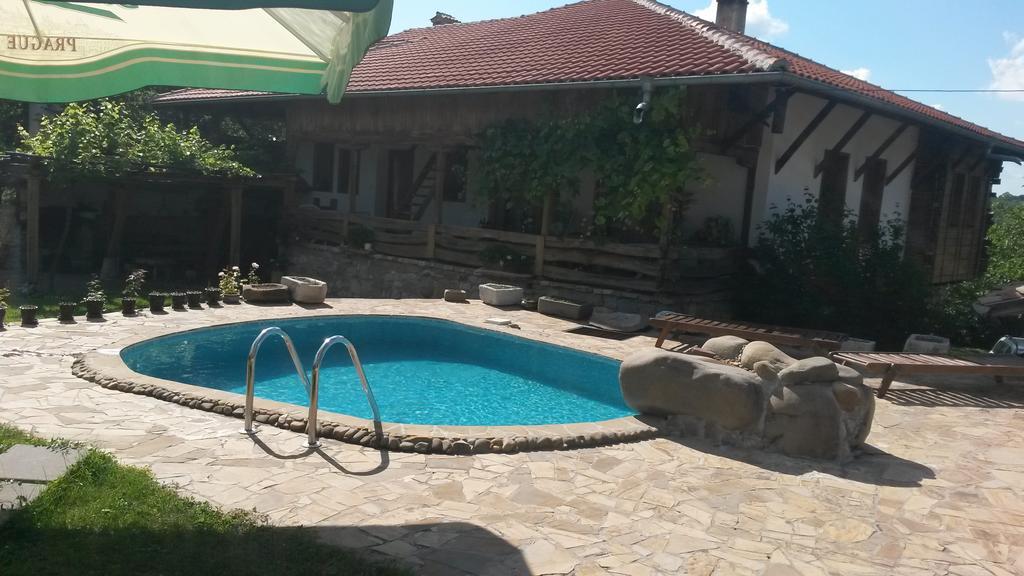 ארבאנאסי Hotel Pri Chakara מראה חיצוני תמונה