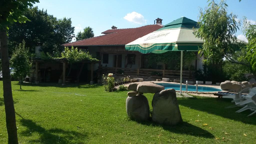 ארבאנאסי Hotel Pri Chakara מראה חיצוני תמונה