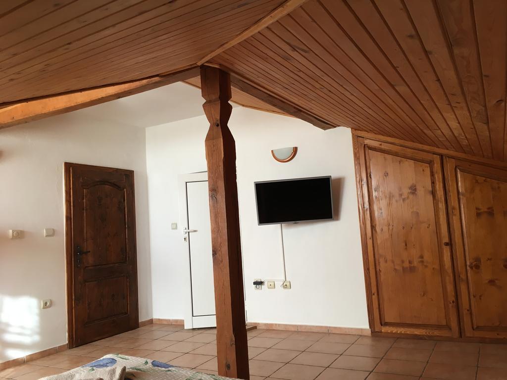 ארבאנאסי Hotel Pri Chakara מראה חיצוני תמונה