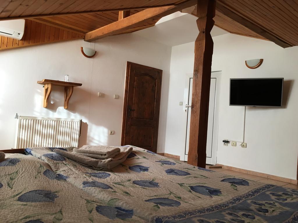 ארבאנאסי Hotel Pri Chakara מראה חיצוני תמונה
