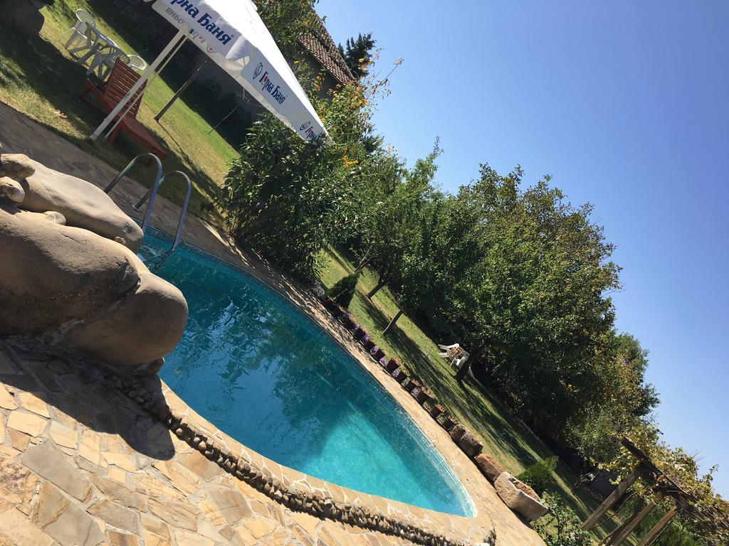 ארבאנאסי Hotel Pri Chakara מראה חיצוני תמונה