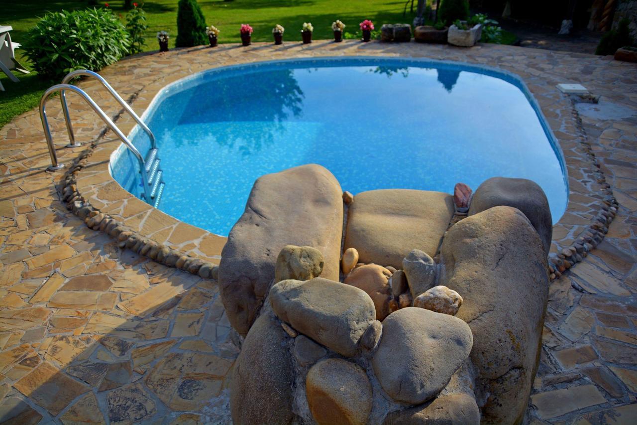 ארבאנאסי Hotel Pri Chakara מראה חיצוני תמונה