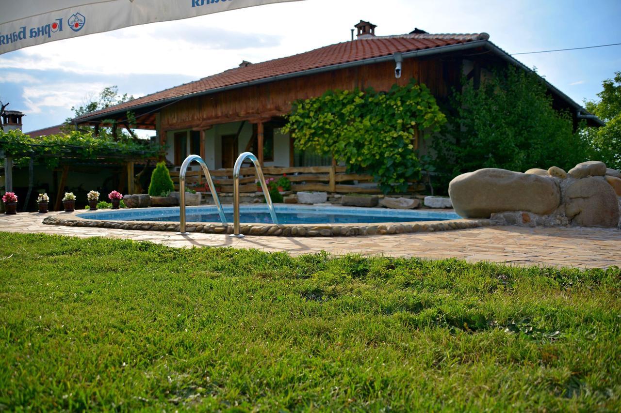 ארבאנאסי Hotel Pri Chakara מראה חיצוני תמונה